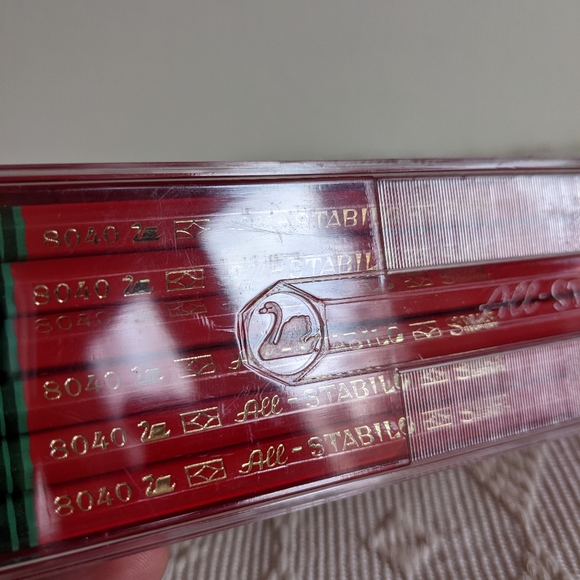 Vintage pencils Schwan Stabilo All surface pencils in red - set of 12 in case - Picture 5 of 11